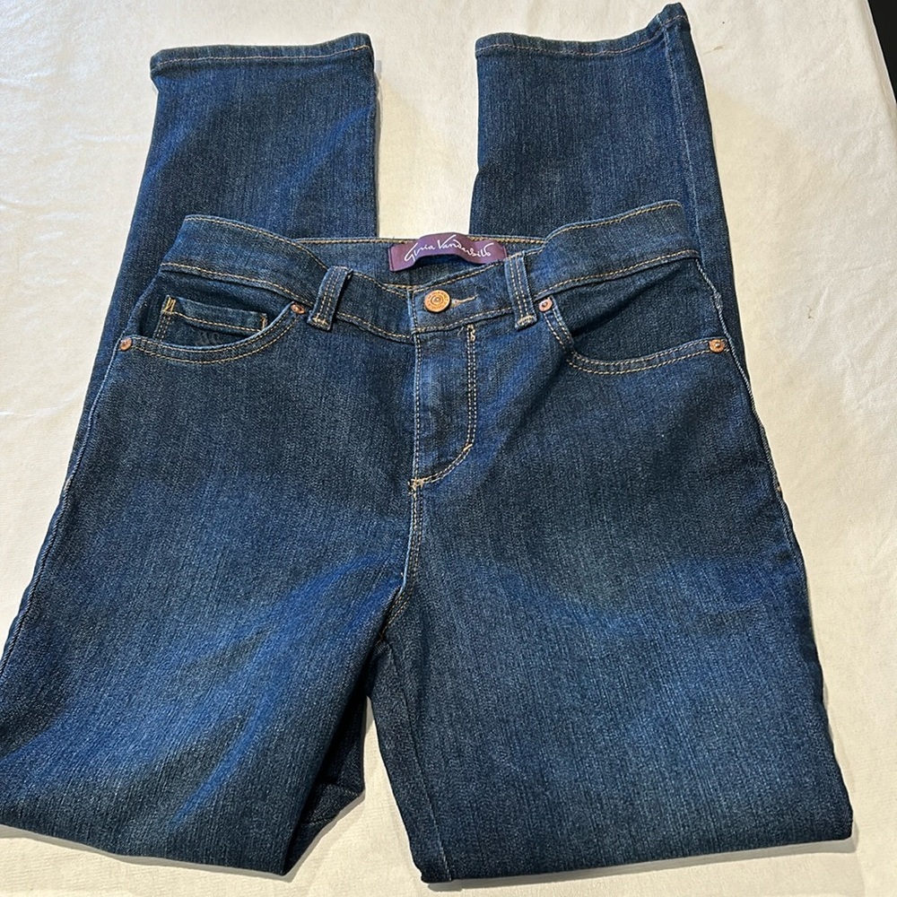 Gloria Vanderbilt Straight Leg Amanda Denim Jeans Size 4P like new